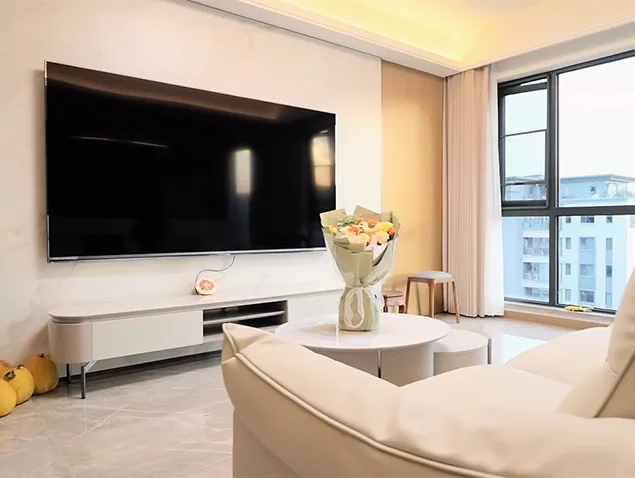 White platform elevator case