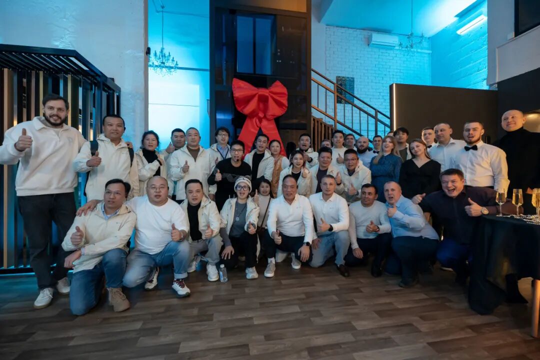 弗朗茨开店潮 | 俄罗斯莫斯科展厅如约而至，焕新海外空间风尚